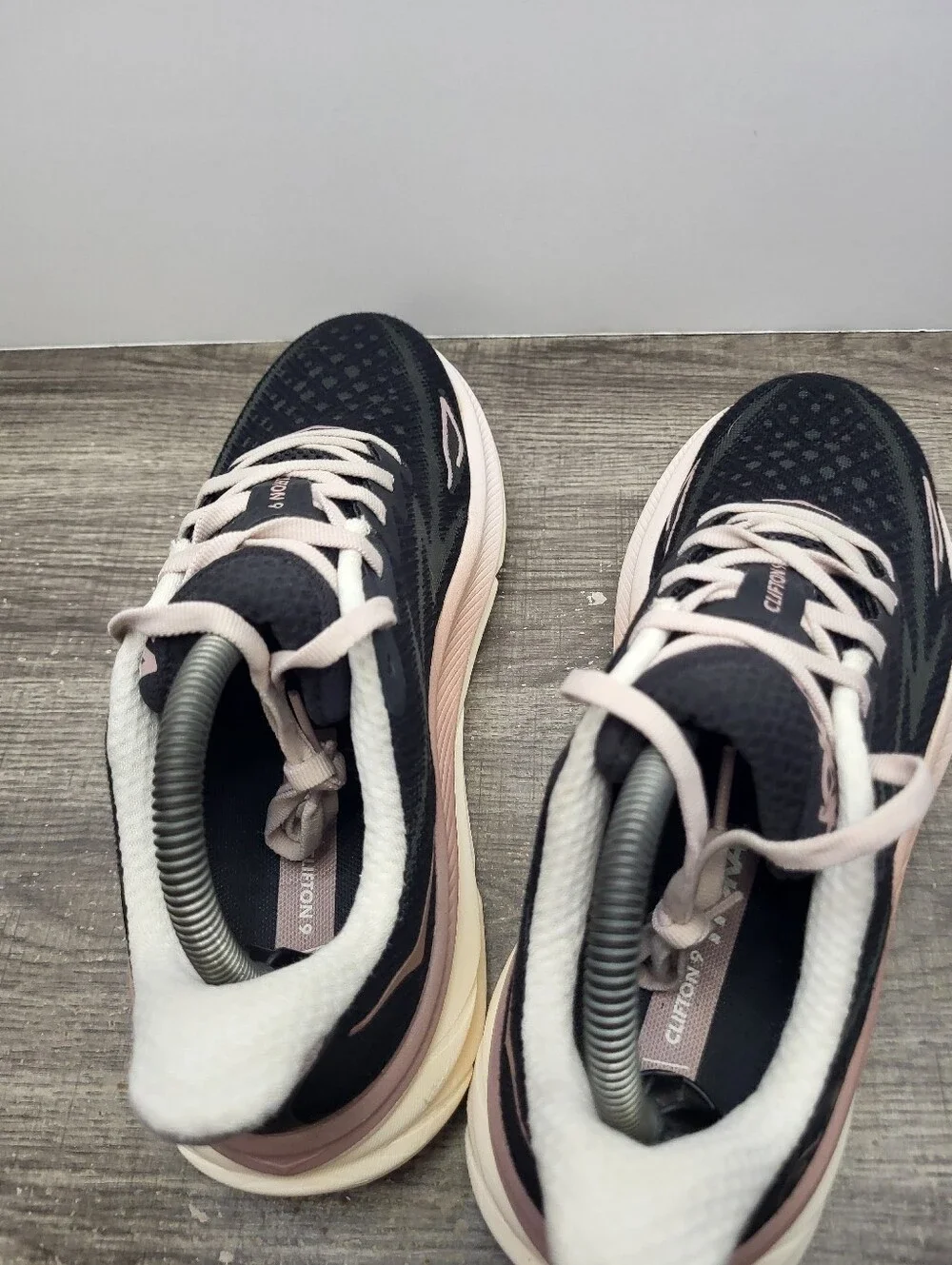 Hoka One One Clifton 9 Shoes Womens Size 8 B Black Running Comfort Walking Gym